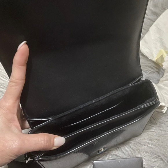 LE 61 LEATHER HANDBAG  Authentic of Saint Laurent ( Brand New) - Picture 7 of 14